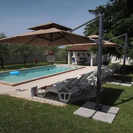 Luna By Interhome Appartement Poreč