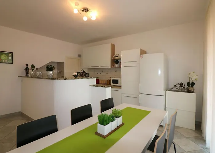 Luna By Interhome Porec