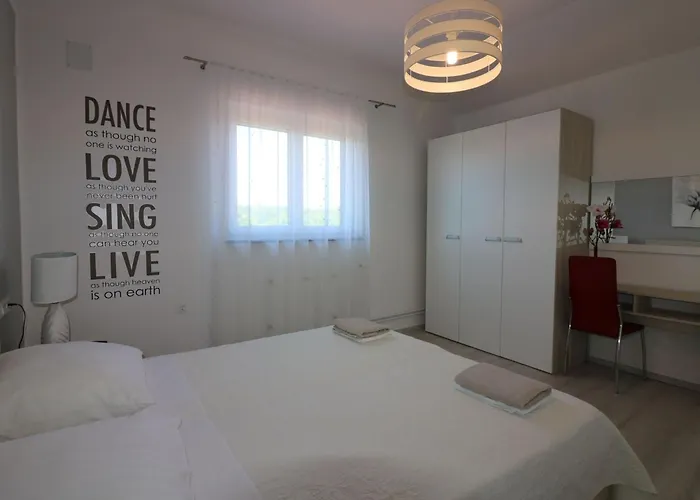 Luna By Interhome * Porec